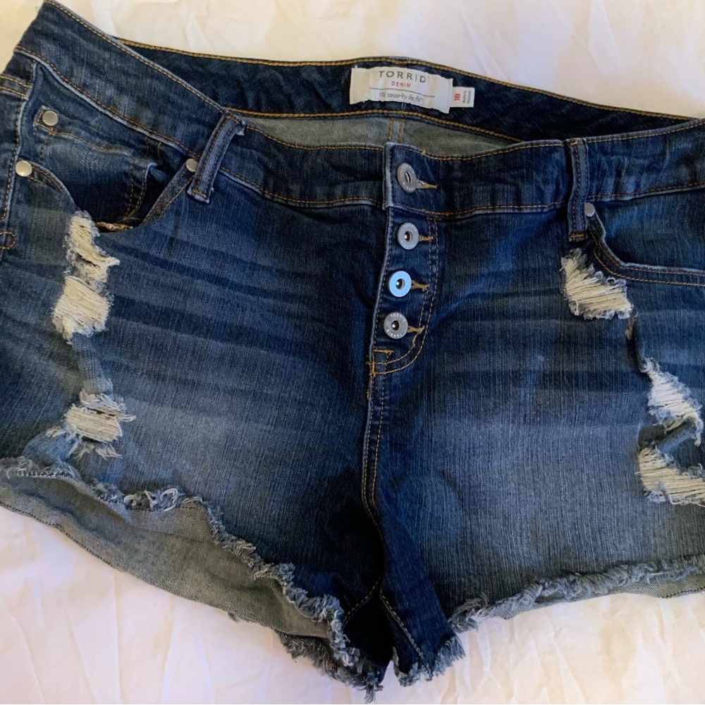 NWOT Torrid Distressed Denim Shorts